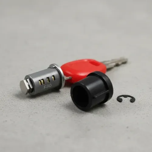 KIT Z228 JOGO C/ 6 CHAVES E 3 MIOLOS BAU GIVI KIT Z228 JOGO C/ 6 CHAVES E 3 MIOLOS BAU GIVI